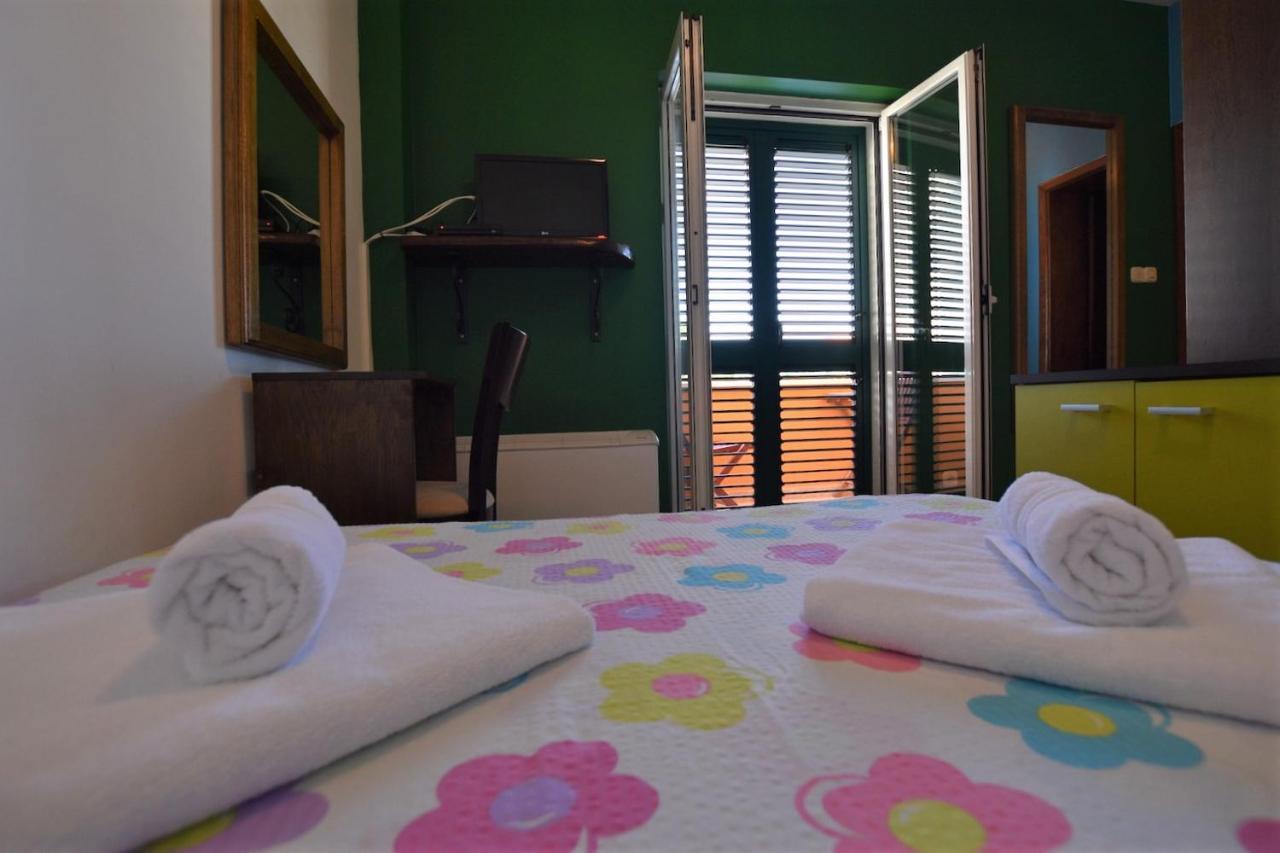 Pansion Hrga Hotel Vodice Eksteriør billede