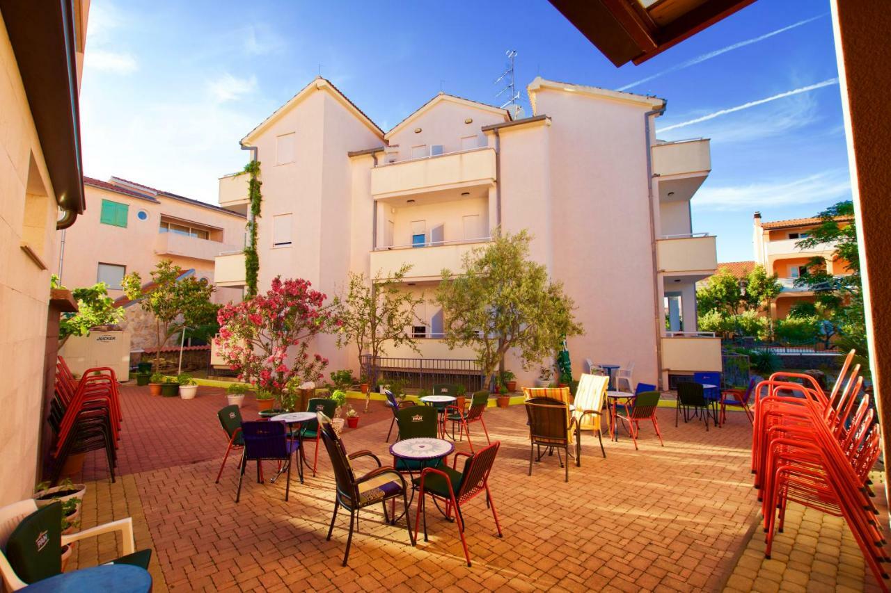 Pansion Hrga Hotel Vodice Eksteriør billede