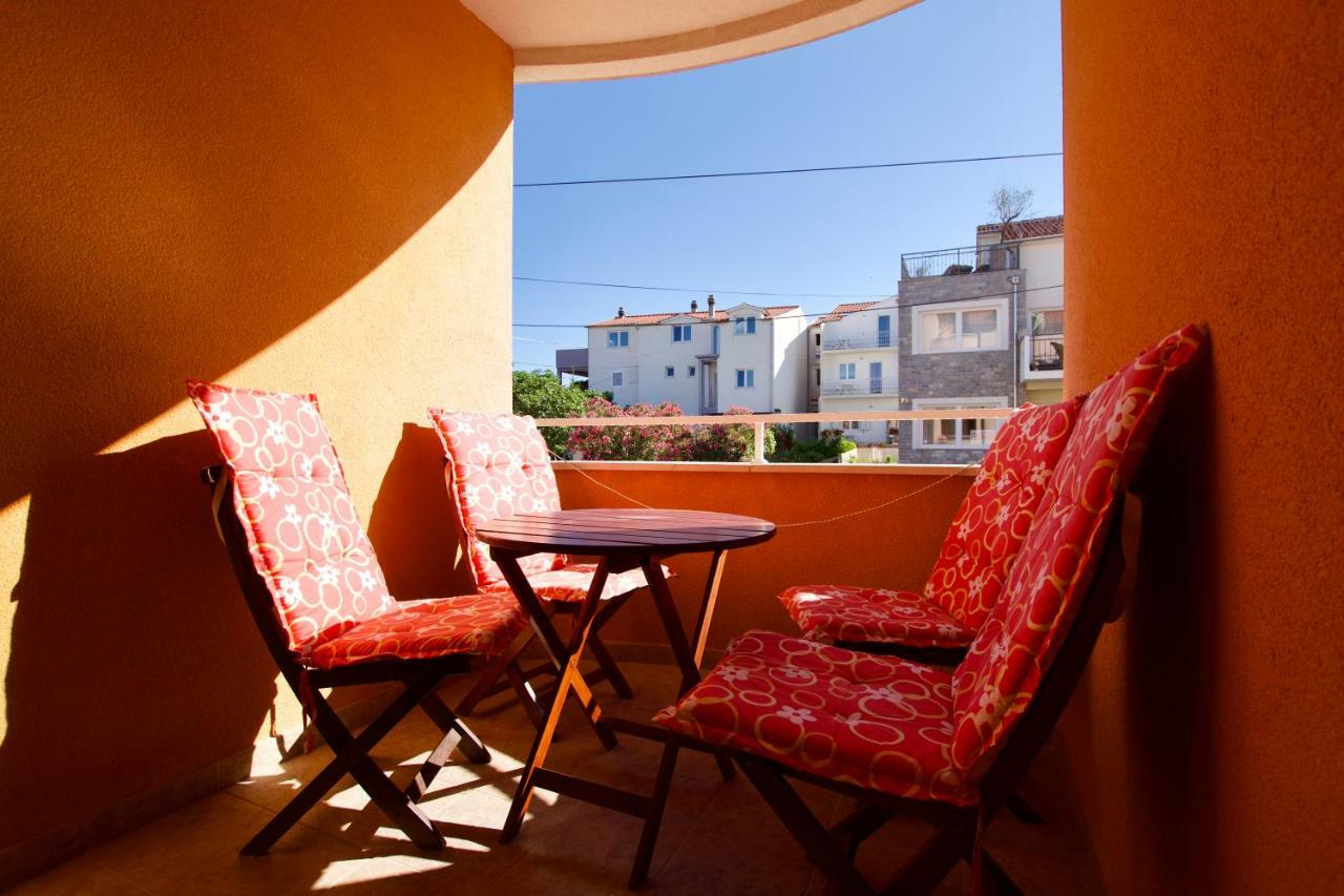 Pansion Hrga Hotel Vodice Eksteriør billede