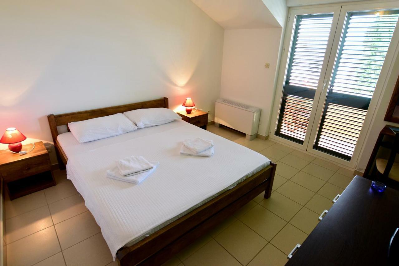 Pansion Hrga Hotel Vodice Eksteriør billede